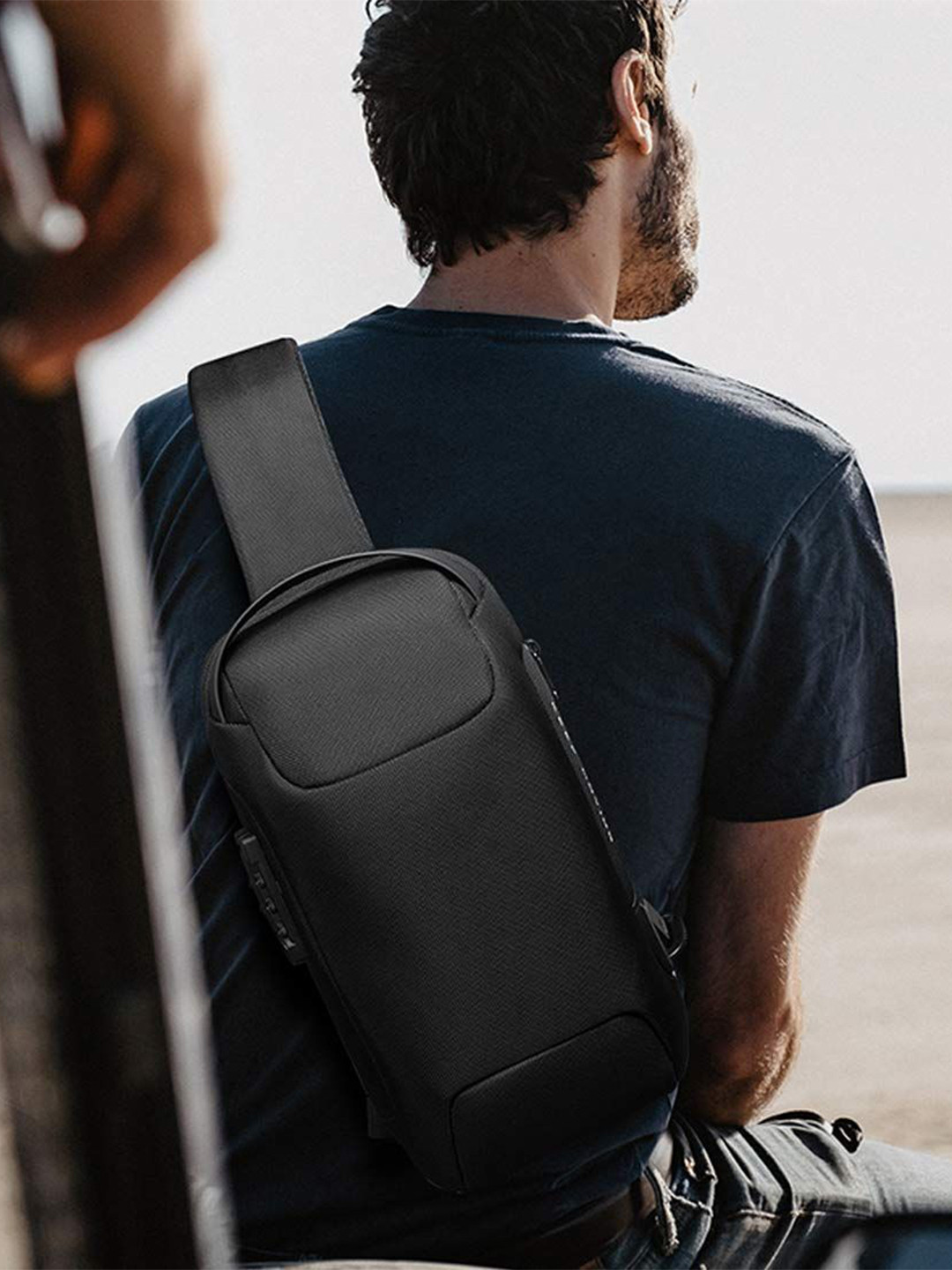 N-36 BANGE Unisex Anti-Theft Crossbody Sling Bag w/ USB Port (solid black)